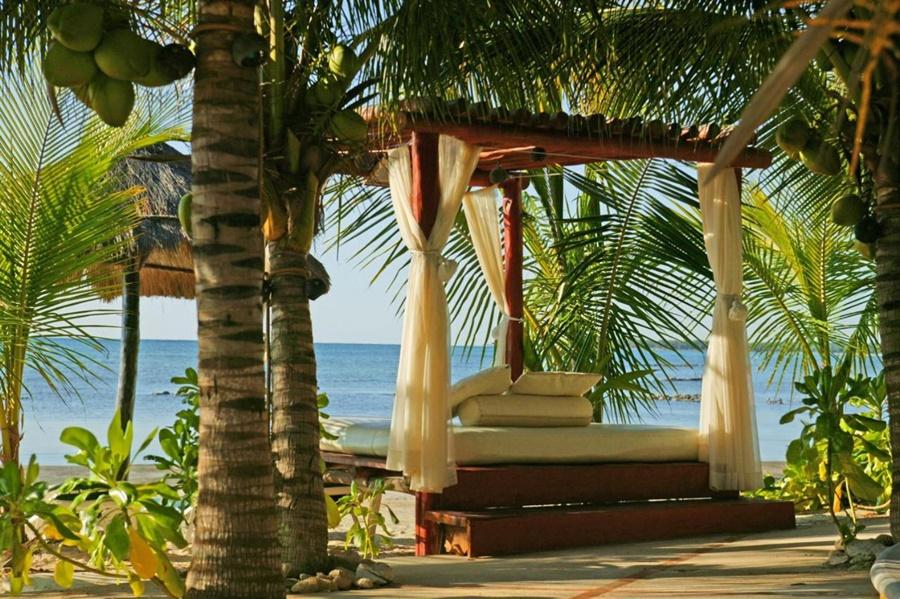 Hidden Beach Resort Au Naturel Adults Only Catamaran, Cenote & More Inclusive Акумал Екстериор снимка